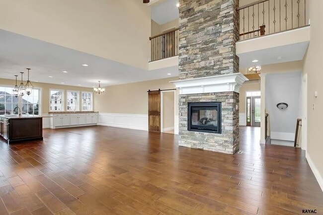 Building Photo - 1518 Guildford Ln