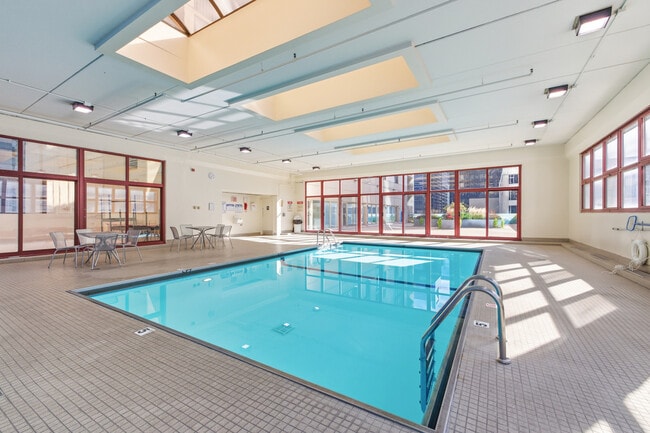 Building Photo - 200 N Dearborn St