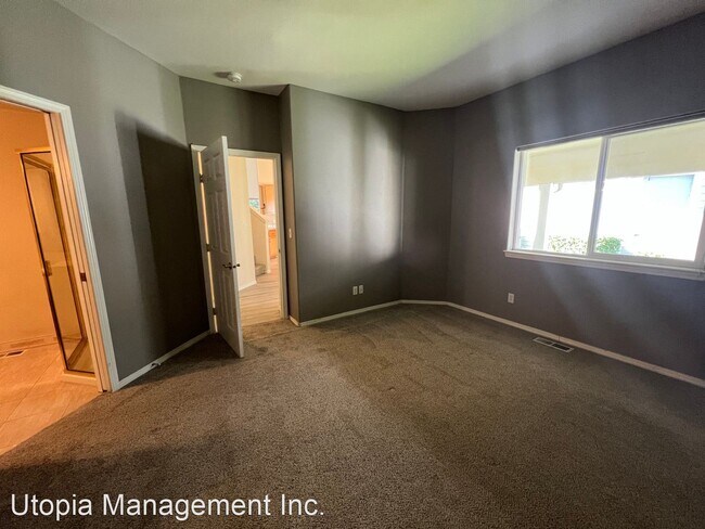 Building Photo - 2 br, 2.5 bath House - 2170 28th Street