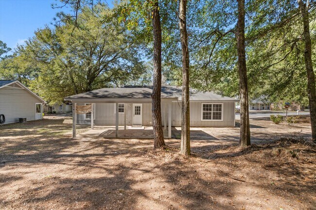 Building Photo - 165 Montclair Loop