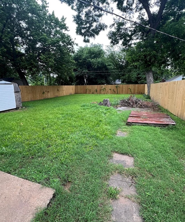 Building Photo - Nice 3 bedroom Home!