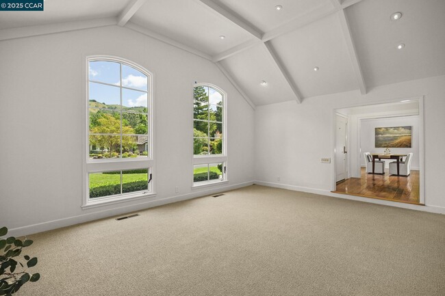 Building Photo - 18 Emmons Canyon Ct