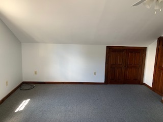 Building Photo - 117 River St