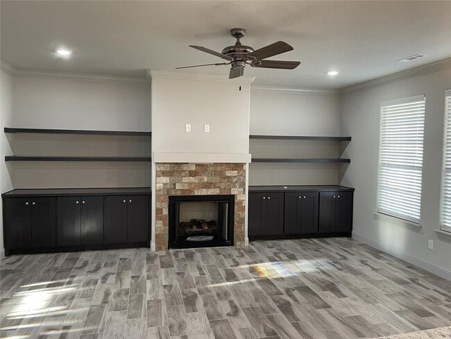Building Photo - 204 Vicks Cir