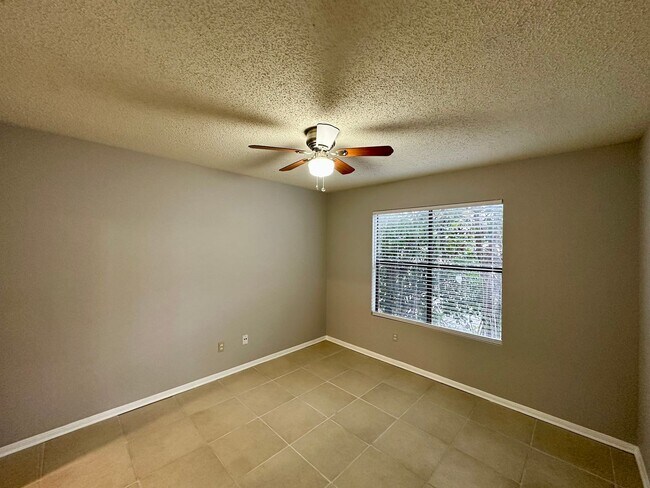 Building Photo - 8805 Schick Rd