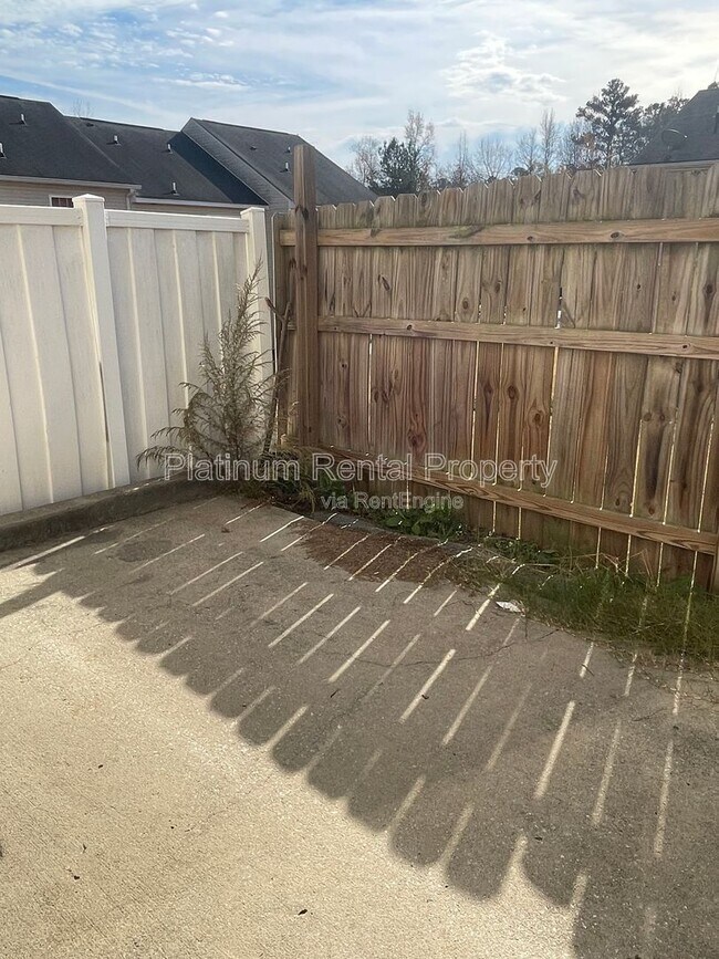 Building Photo - 2291 Bigwood Trail