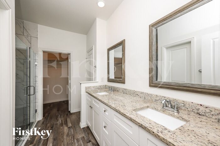 Building Photo - 7332 Parkside Pl Dr