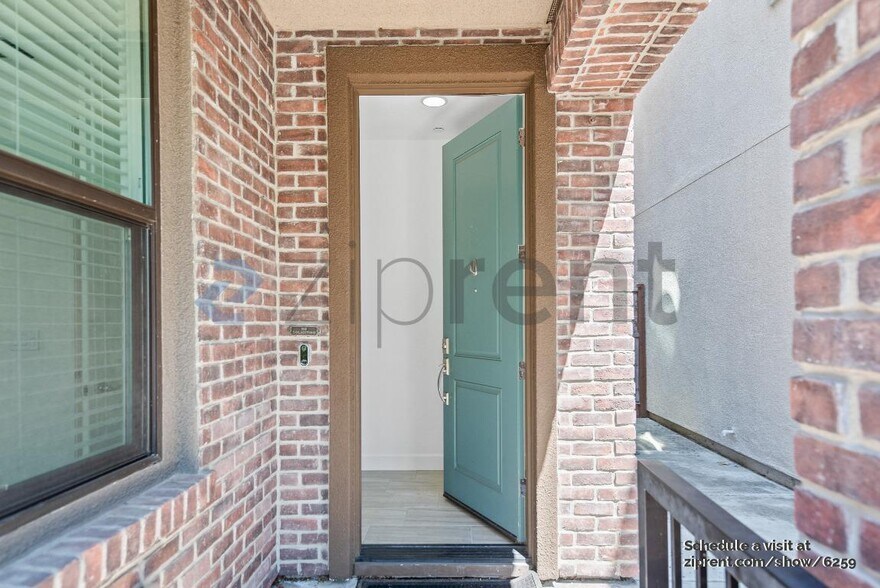 Building Photo - 504 Palmer Ave