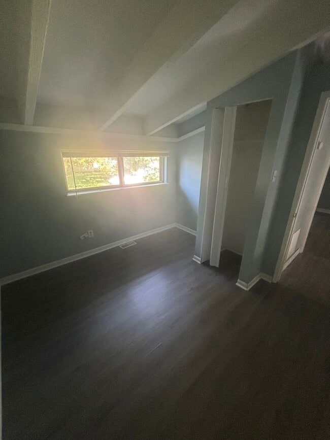 Building Photo - 2807 Shadowcreek Dr