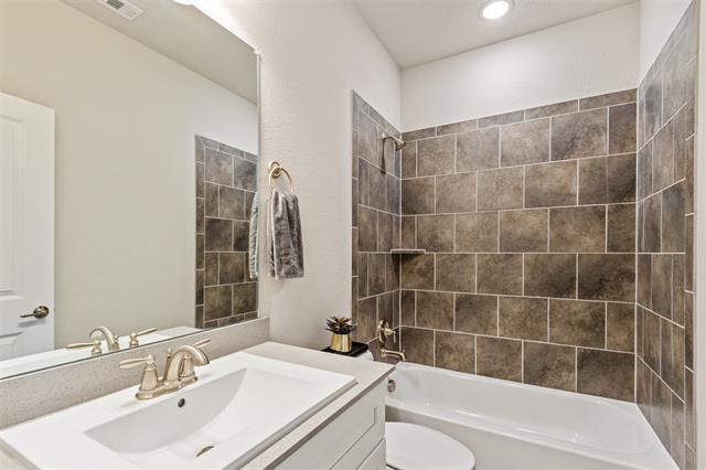 Building Photo - 4129 Angelina Dr