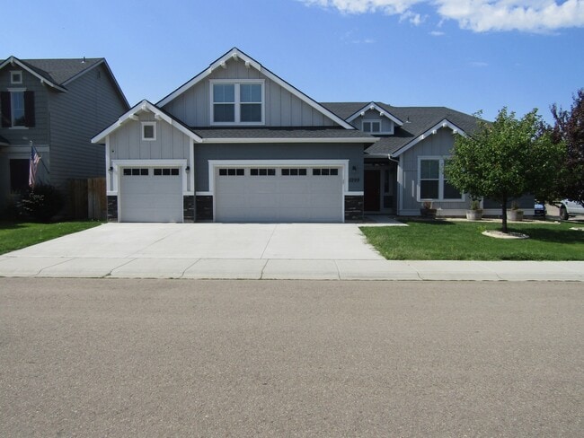 Primary Photo - 5299 N Zamora Way