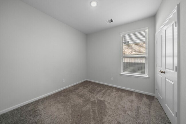 Building Photo - 12927 California Palm Ct