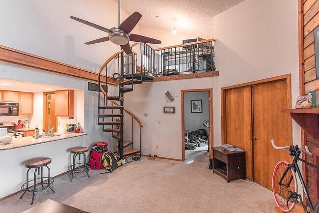 Building Photo - 2960 Shadow Creek Dr