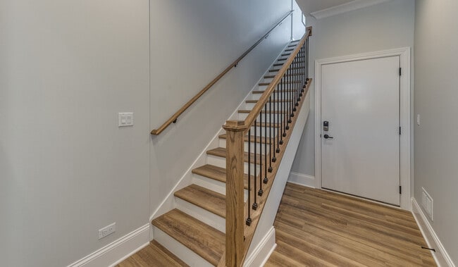 Building Photo - 1106 S Eldridge Ln