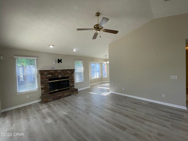 Building Photo - 140 Treasure Palm Dr