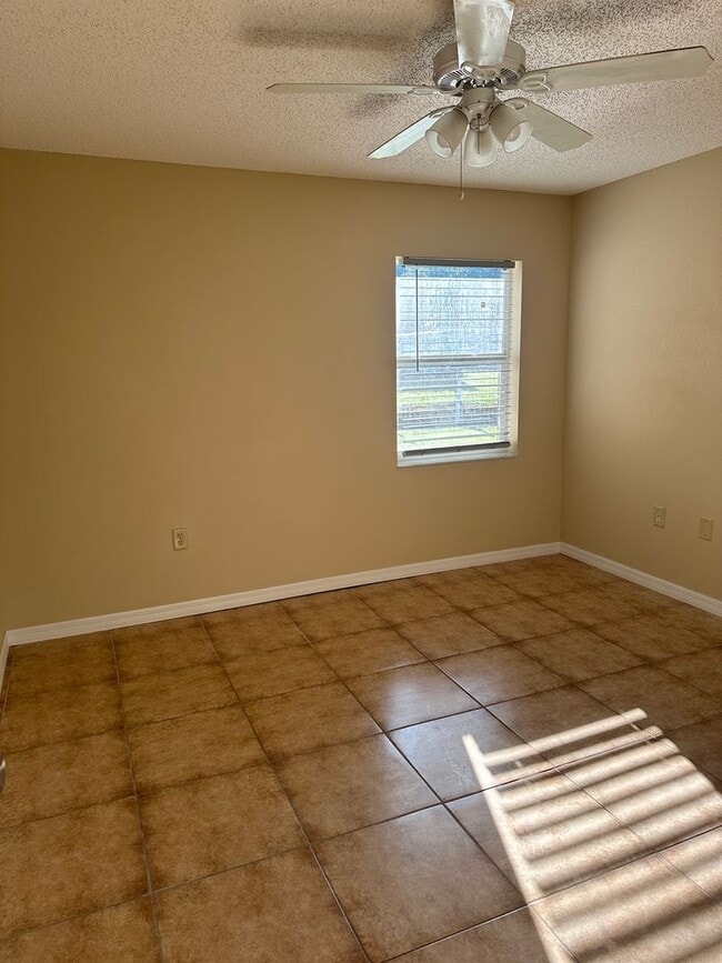 Building Photo - 2-Bedroom, 1-Bathroom home in Winter Haven