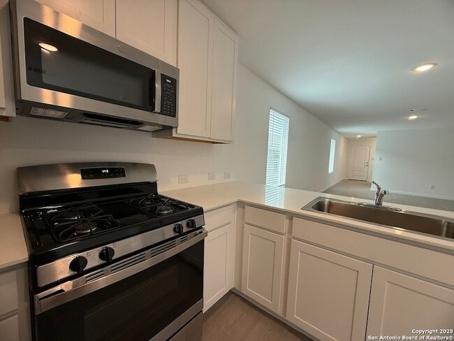 Building Photo - 267 Ottawa Way