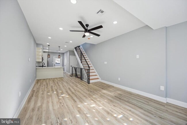 Building Photo - 451 Fitzgerald St