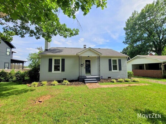 Building Photo - 3819 Plainview Rd