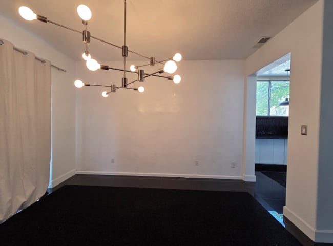 Building Photo - 3 Bedroom, 2.5 Bathroom Home! Schedule a S...