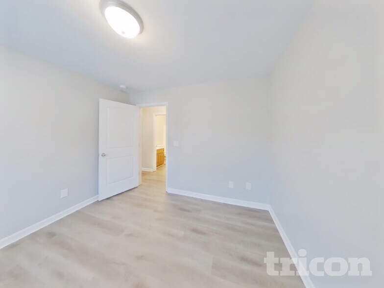 Building Photo - 414 Niagra Ln