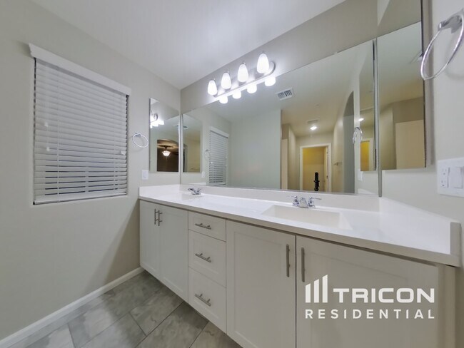 Building Photo - 12575 W Mazatzal Dr
