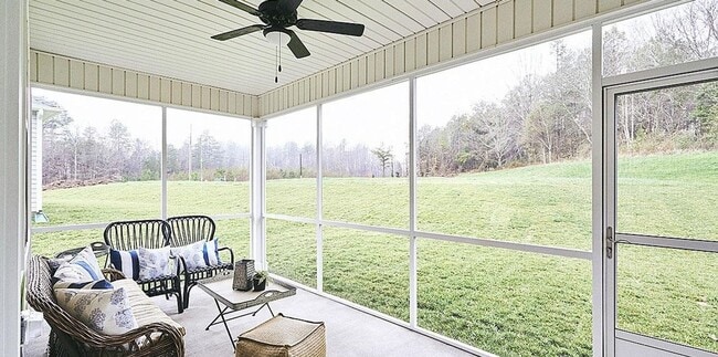 Building Photo - 3 Bedroom / 3 Bath Single Family Home near Brier Creek with 1st floor living!