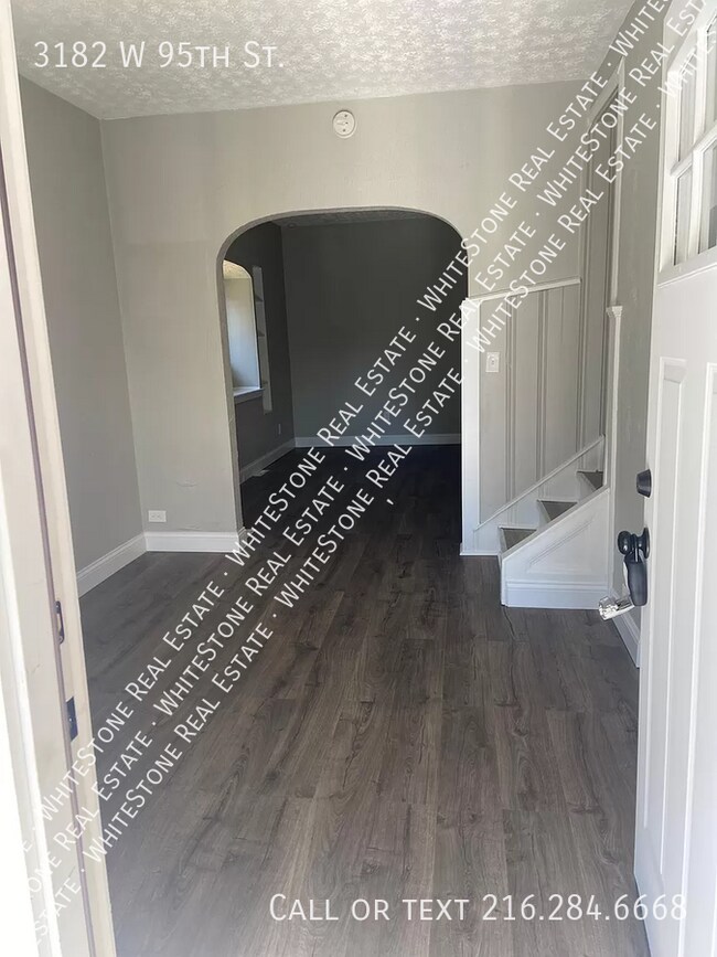 Building Photo - 3182 W 95th St