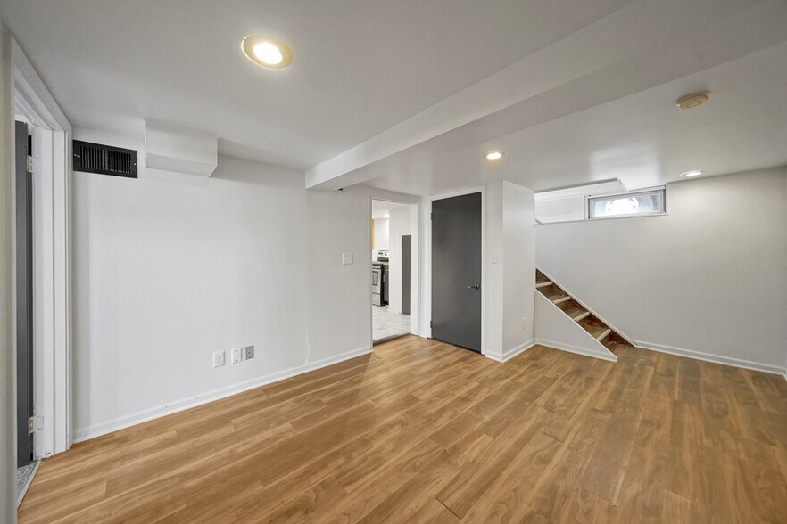 Building Photo - 1603 N Cotner Blvd