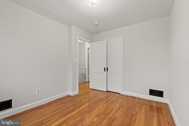 Building Photo - 340 Wesmond Dr