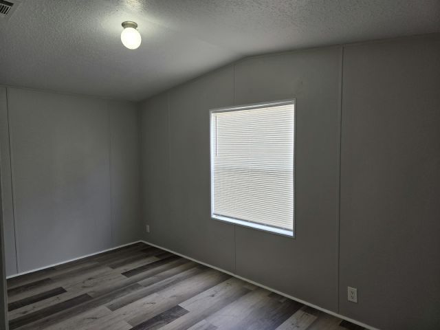 Building Photo - 119 Elderberry Ln