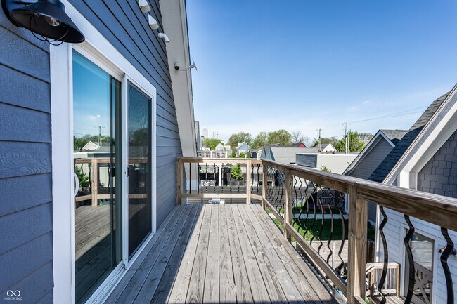 Building Photo - 1330 Marlowe Ave