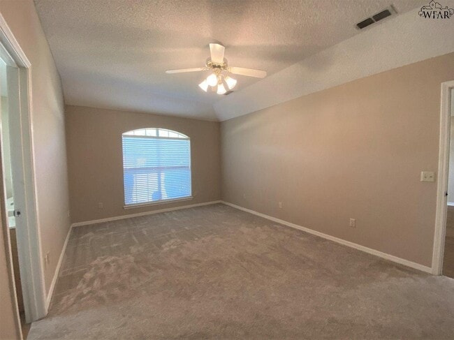 Building Photo - 3803 Stonegate Dr