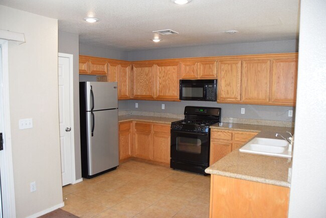 Building Photo - NORTHWEST - 2 STORY, 5 BEDROOM HOME