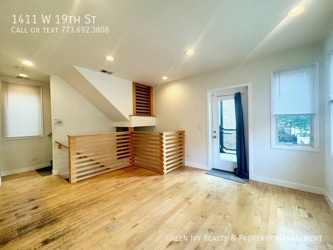 Building Photo - 1411 W 19th St
