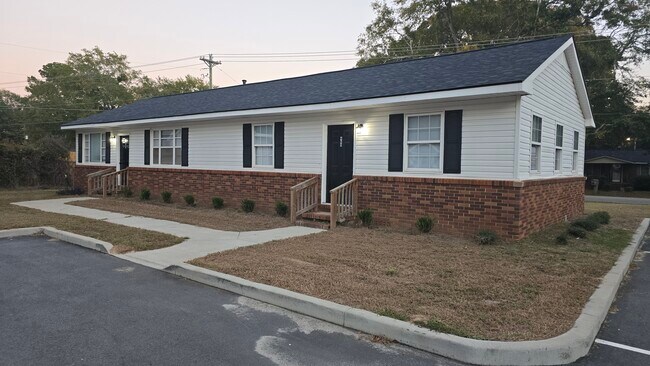 Building Photo - Monetta Apartments