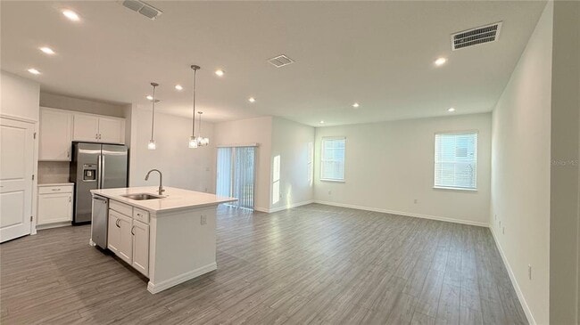 Building Photo - 1315 Normandy Dr