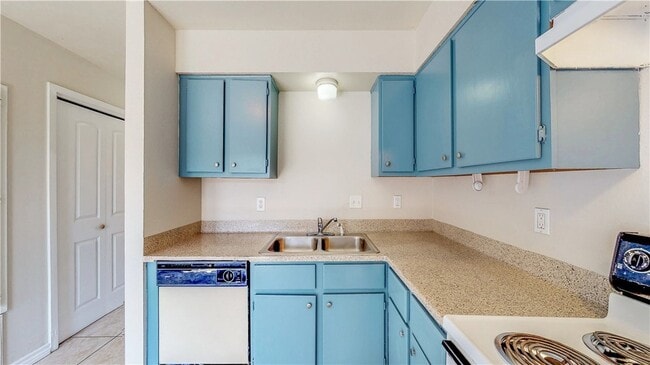 Building Photo - 2912 Prairie Flower Cir