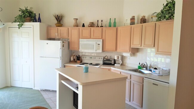 Building Photo - 9926 Perfect Dr