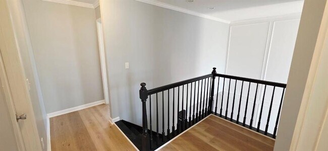 Building Photo - 3595 Deep Cove Dr