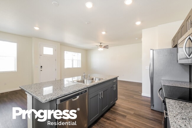 Building Photo - 13438 Oneida Ln