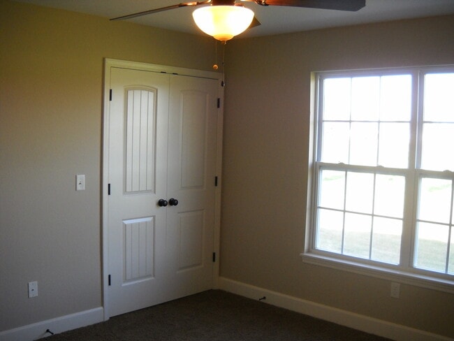Building Photo - 13766 Post Oak Ln