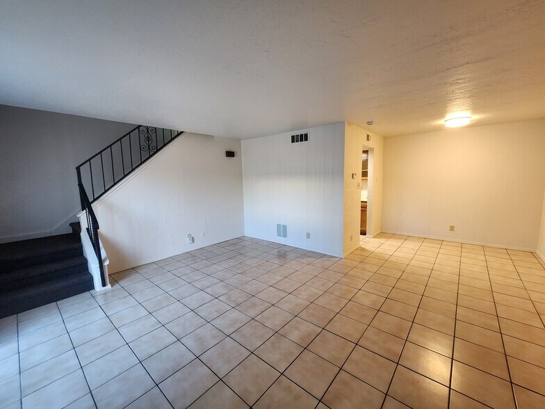 Building Photo - 8420 Chambers Ct NE