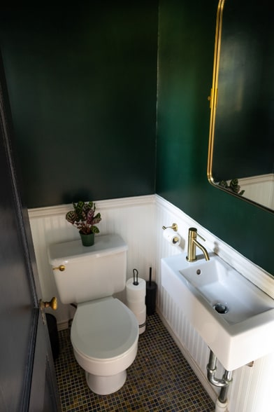 Building Photo - 6 Treaty Rd