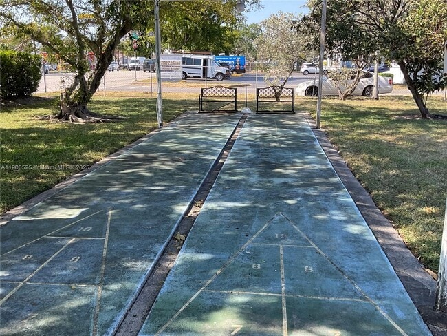 Building Photo - 22 SE 3rd Terrace