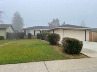 Building Photo - Charming 3-Bedroom, 2-Bathroom Single-Story Home in Sacramento!