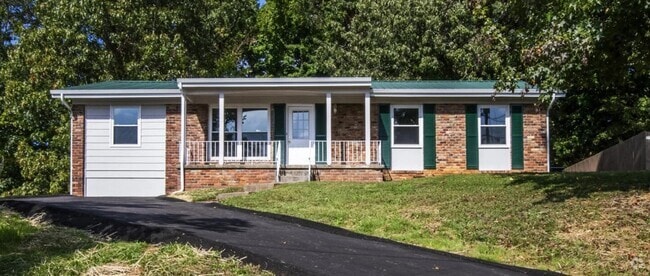 Building Photo - 6123 Cougar Dr