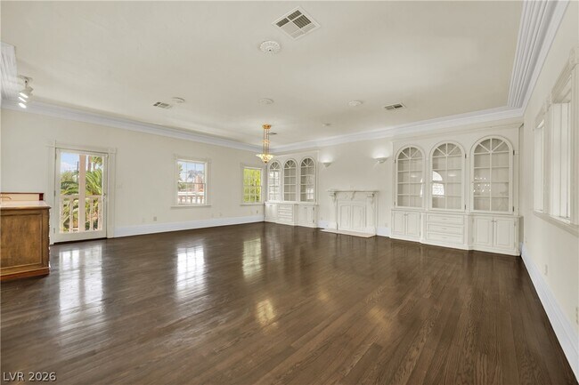 Building Photo - 1250 Shadow Ln