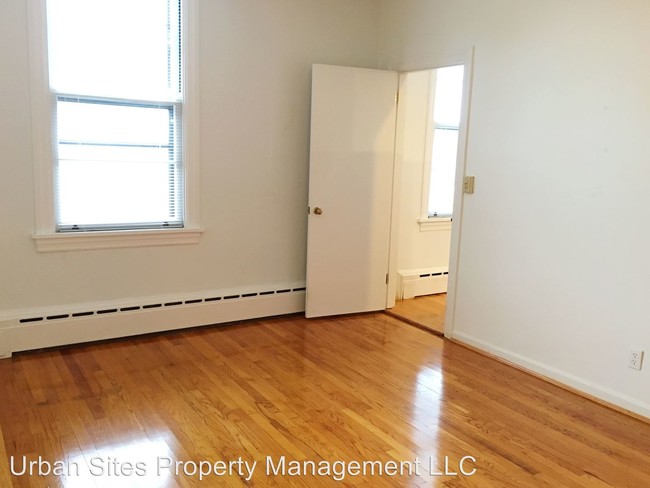 Building Photo - 320 Greenup St