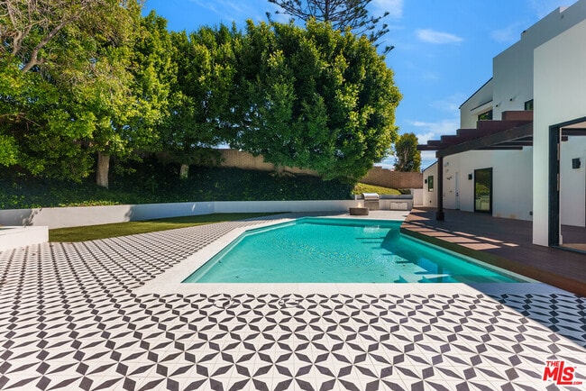 Building Photo - 382 Aderno Way